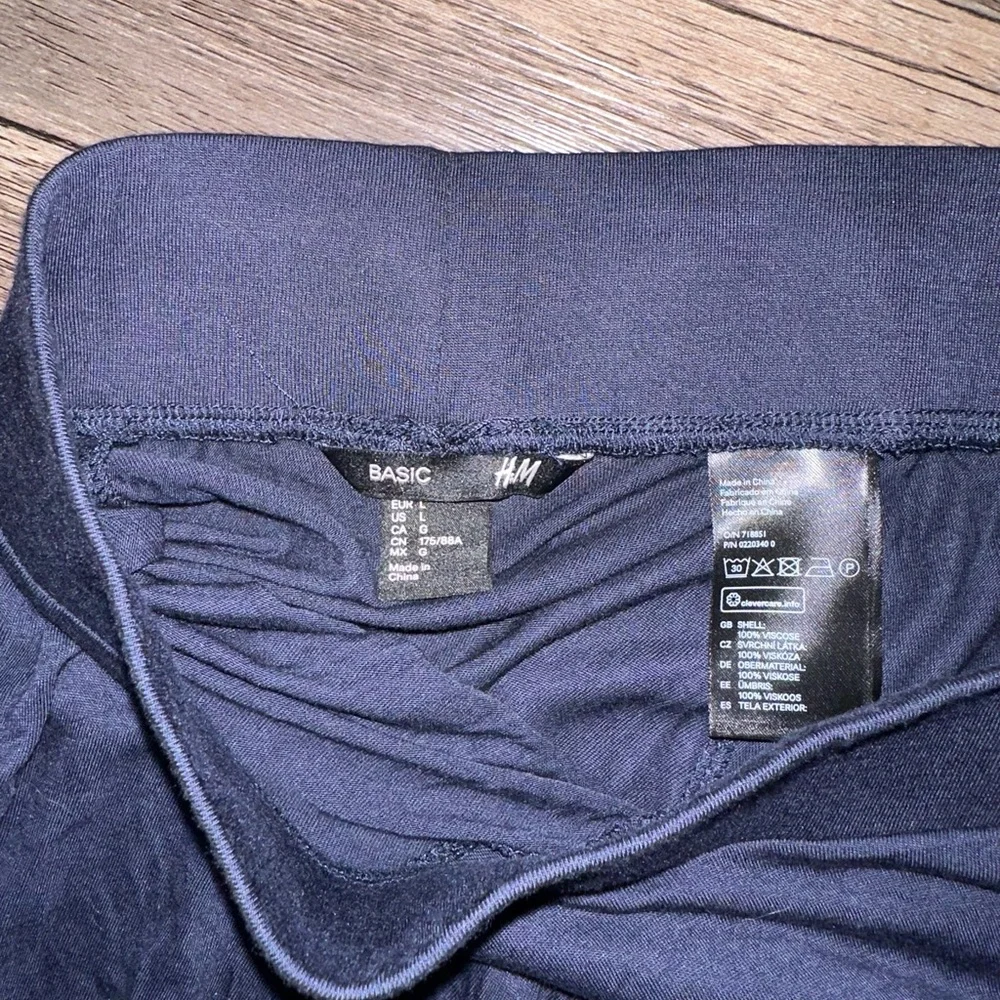 H&M Navy Blue Flowy Midi Skirt size L